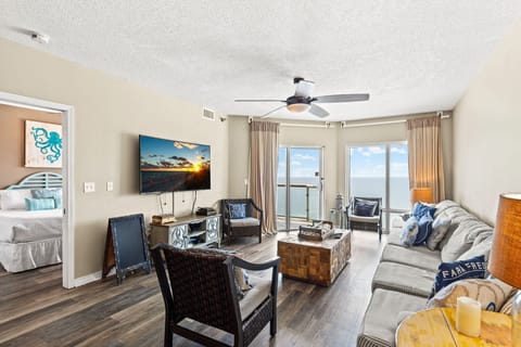 Welcome to Emerald Isle Unit 1402