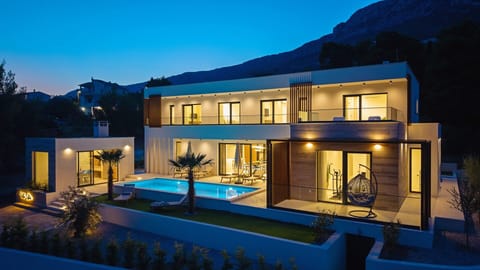 NEW! Villa Star with sea views, 2km from the beach