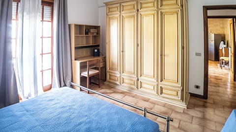 Apartment, Balcony, City View | Iron/ironing board, WiFi (free)