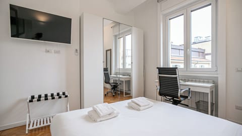 Apartment (2 Bedrooms) | 2 bedrooms, iron/ironing board, bed sheets