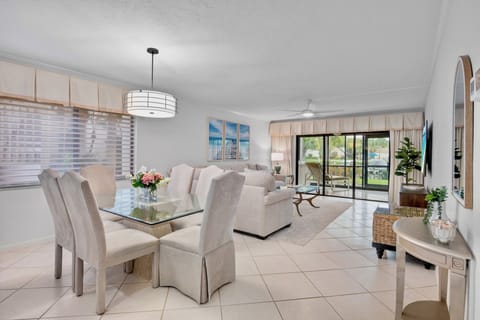 Midnight Cove II Unit 910 by Tropical Sands Accommodations