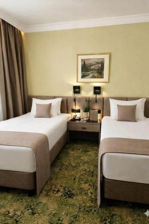 Superior Twin Room | In-room safe, soundproofing, WiFi (free)