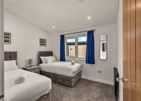 Chalet | 3 bedrooms, individually furnished