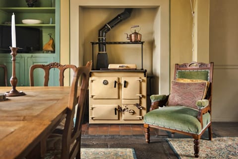 Cottage | Dining