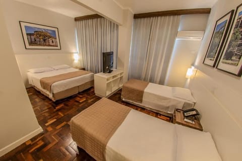 Family Suite | In-room safe, desk, blackout drapes, WiFi (free)