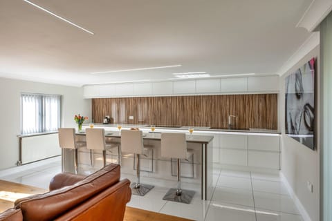 House | Dining