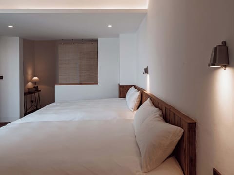 Deluxe Suite, Balcony, River View | Premium bedding, down comforters, blackout drapes, soundproofing