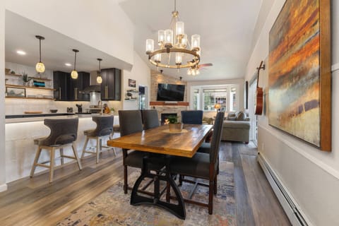 Breakfast Bar for 3 | Kitchen | View from Dining Area