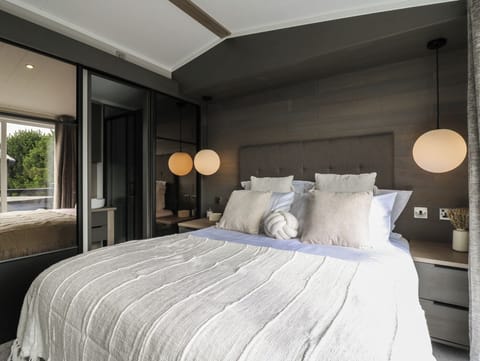 2 bedrooms, WiFi (free), individually decorated, individually furnished