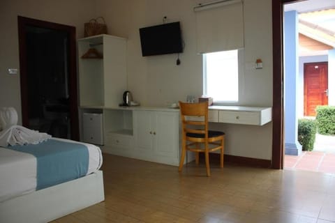 Superior Double Room, Balcony, Garden View | In-room safe, desk, laptop workspace, WiFi (free)