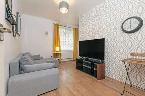 Apartment | Living area | 42-inch LED TV with digital channels