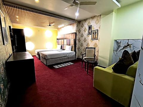 Luxury Double Room, Balcony, City View