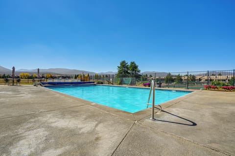 Fraser Vacation Rental | 2BR | 2BA | 900 Sq Ft