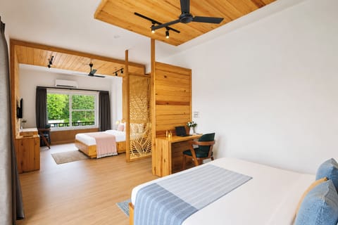Deluxe Villa | Iron/ironing board, WiFi (free)