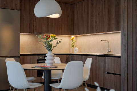 Apartment, 2 Bedrooms | In-room dining
