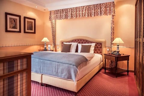 Bedroom. Interior and views may vary based on location and availability.