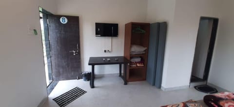 Deluxe Room, Balcony | Interior