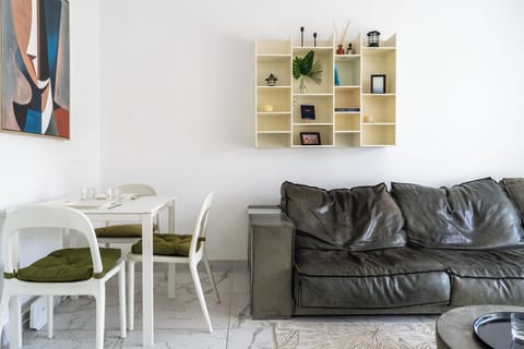 Apartment, Balcony, Beach View | Living area