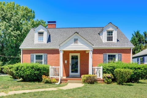 Greensboro Vacation Rental | 2BR | 1BA | 1,300 Sq Ft