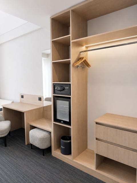 Luxury Suite, Balcony, Courtyard View | Egyptian cotton sheets, premium bedding, in-room safe, laptop workspace