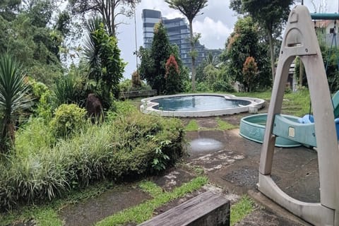 Hotel Swimming Pool