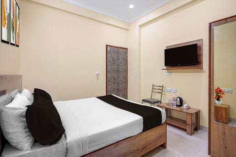 Classic Room | Desk, WiFi (free), bed sheets