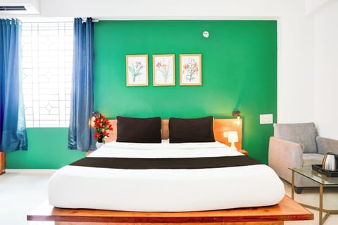WiFi (free), bed sheets
