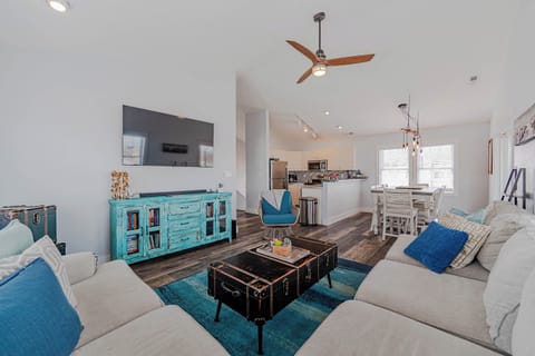 Top Level Living/Dining/Kitchen Area