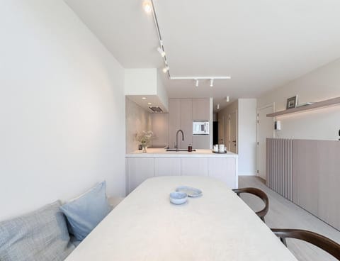 Apartment | Dining