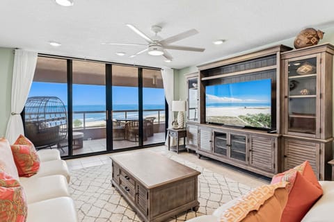 Living room with a great gulf view, and big screen smart TV