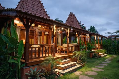Standard Villa, 1 King Bed | Property grounds