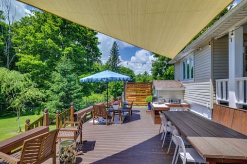 Cresco Vacation Rental | 3BR | 1BA | 1,650 Sq Ft | 2 Steps to Enter