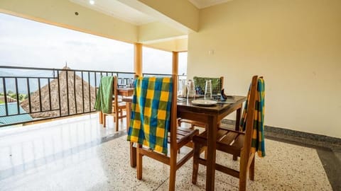 Deluxe Double or Twin Room, Balcony, Mountain View | Outdoor dining