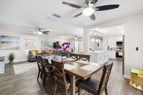 House | 3 bedrooms, high-speed internet
