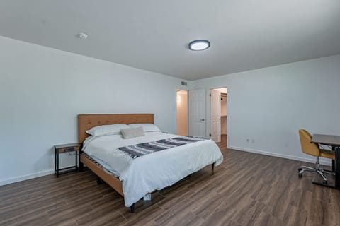 House | 4 bedrooms, high-speed internet