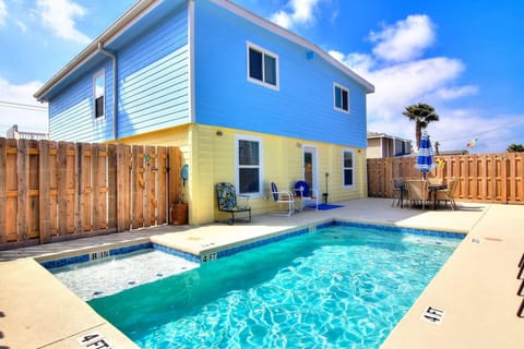 House | 5 bedrooms, high-speed internet