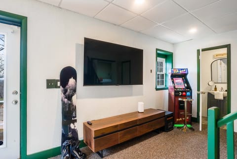 House | 4 bedrooms, high-speed internet