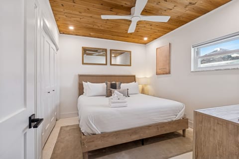 House | 4 bedrooms, high-speed internet
