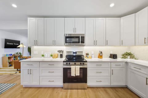 House | 4 bedrooms, high-speed internet