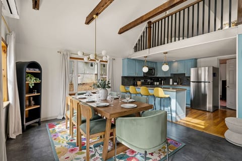 House | 3 bedrooms, high-speed internet