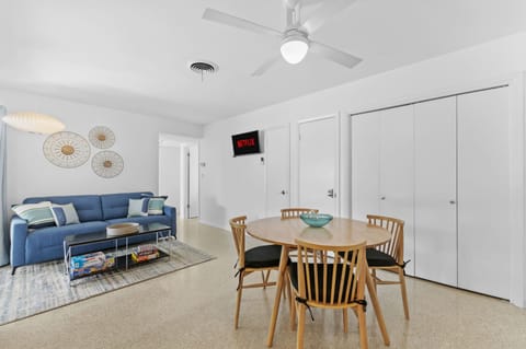 House | 4 bedrooms, high-speed internet