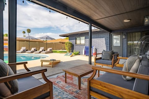 House | 4 bedrooms, high-speed internet