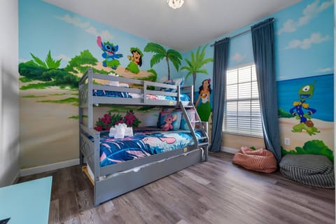 House | 5 bedrooms, high-speed internet