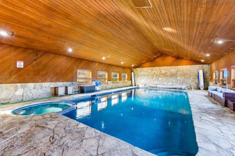 House | 6 bedrooms, high-speed internet