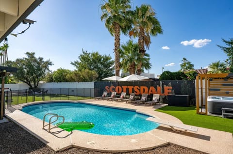 House | 5 bedrooms, high-speed internet