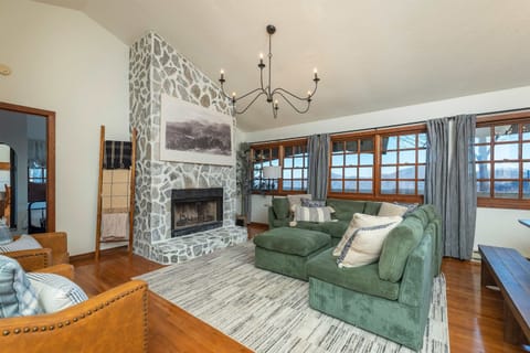 House | 4 bedrooms, high-speed internet