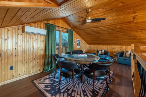 House | 6 bedrooms, high-speed internet