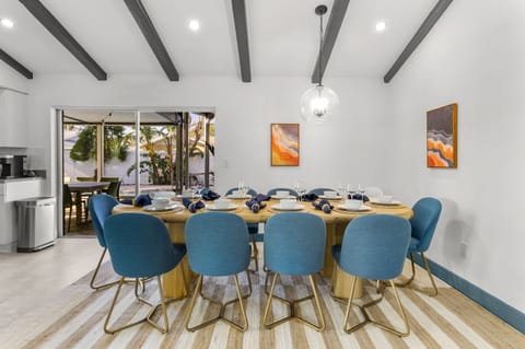 House | 4 bedrooms, high-speed internet