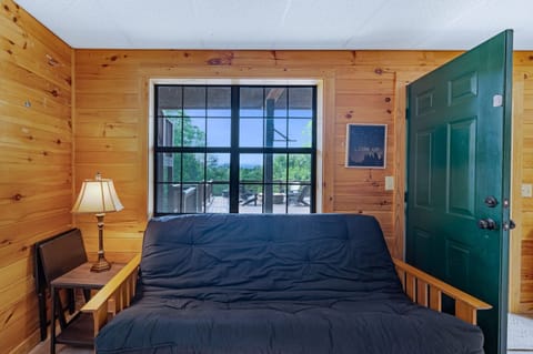 House | 4 bedrooms, high-speed internet