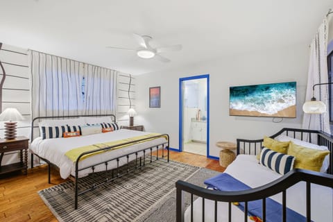 House | 4 bedrooms, high-speed internet